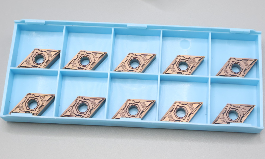 เครื่องมือคาร์ไบดแบบรอมบิกลบ 55° ใบคาร์ไบด DNMG150404-TSF เครื่องมือหมุนภายนอก CNC Insert DNMG1504