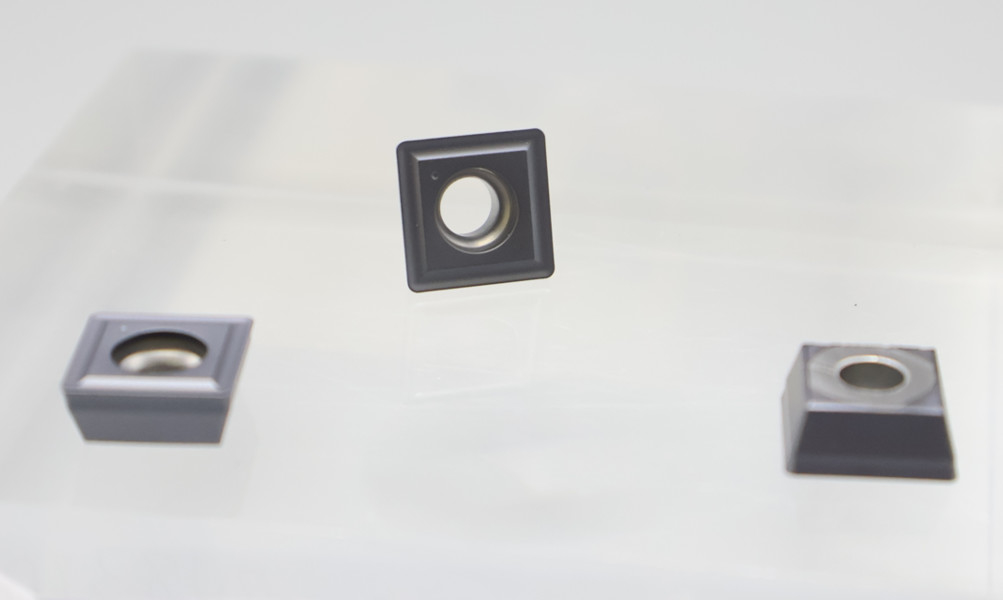 SPMG1104 เครื่องมือหมุน CNC ใบเลื่อยวงกลมภายนอก CNC การหมุนคาร์ไบด U Drill Insert SPMG110408