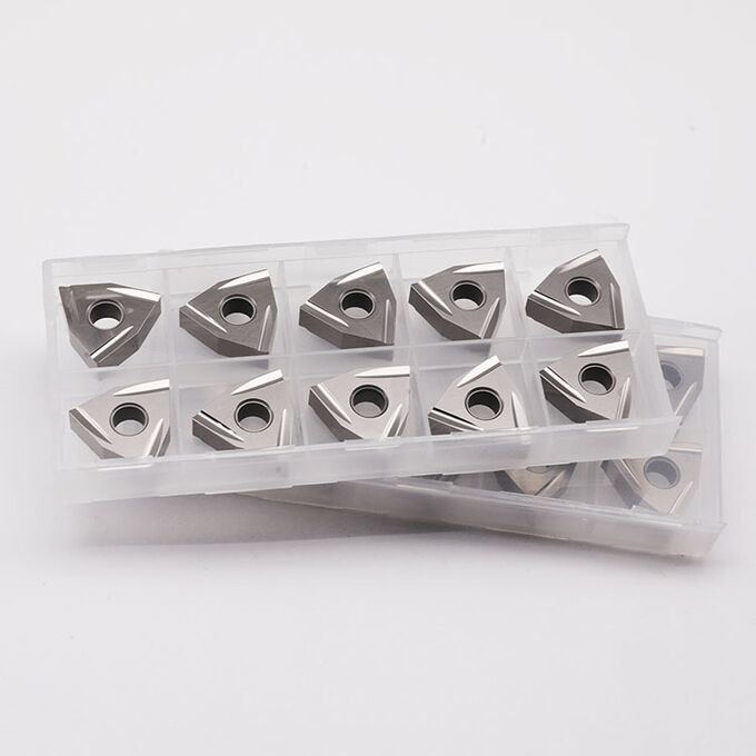 ความต้านทานต่อการกัดกรอง CNC การหมุนใส่ G ความอดทนการเคลือบหรือไม่เคลือบ WNGG WNGG08