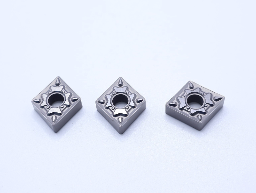 HRA92.5 ความแข็งแรง CNMG120408-FQ เครื่องหมุน CNC ที่หมุนภายนอก ใส่เกรด MC3015 ใส่เซอร์เมทที่ไม่เคลือบ