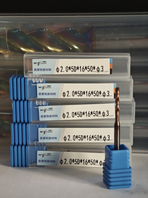 ความแข็งแรง HRC55-60 เครื่องมือตัดเครื่องเจาะ 5D คาร์ไบด์แข็ง φ2.0 x 5D x 16 x 50 x φ3mm G-เครื่องเจาะเครื่องเย็นภายนอก