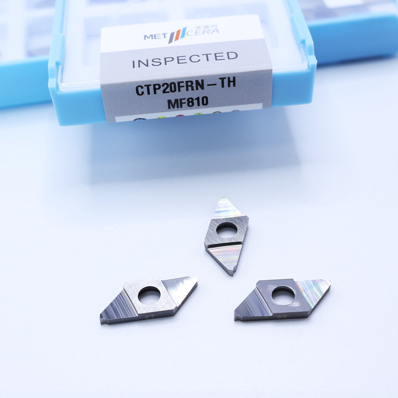 CTP20FRN-TH ไม่เคลือบการแยกออก ใส่ที่สามารถระบุได้สําหรับชิ้นงานเหล็ก HRA91.8 ความแข็ง การตัดขวา CNC Carbide Insert