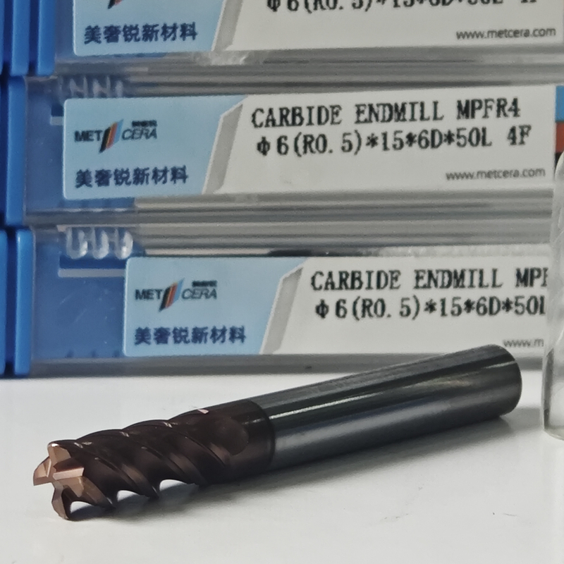 โรงงานตัดปลายคาร์ไบด์แข็งทั่วไป 4 ฟลอยต์ โรงงานมูกกลม 6 มม Φ6 R0.5 X15x6Dx50 มม สําหรับชิ้นงานเหล็กที่แข็งก่อน