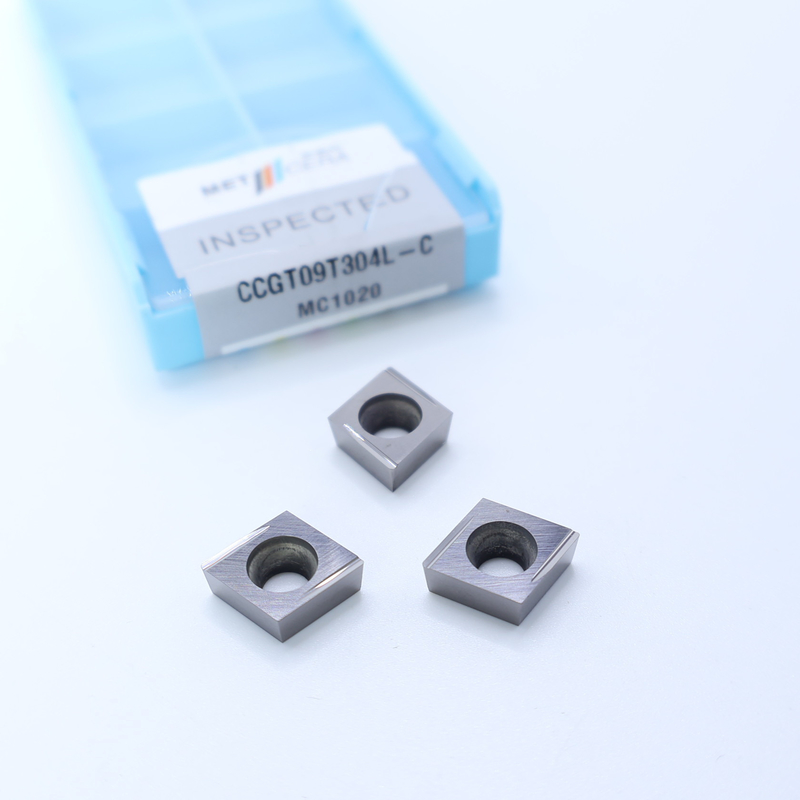 ชิ้นงานเหล็กคาร์บอน CCGT06 CCG09 เซอร์เม็ตหมุนใส่ด้วยการเสร็จและ C ปลาย ชิปบริคเกอร์สําหรับ CNC Machining