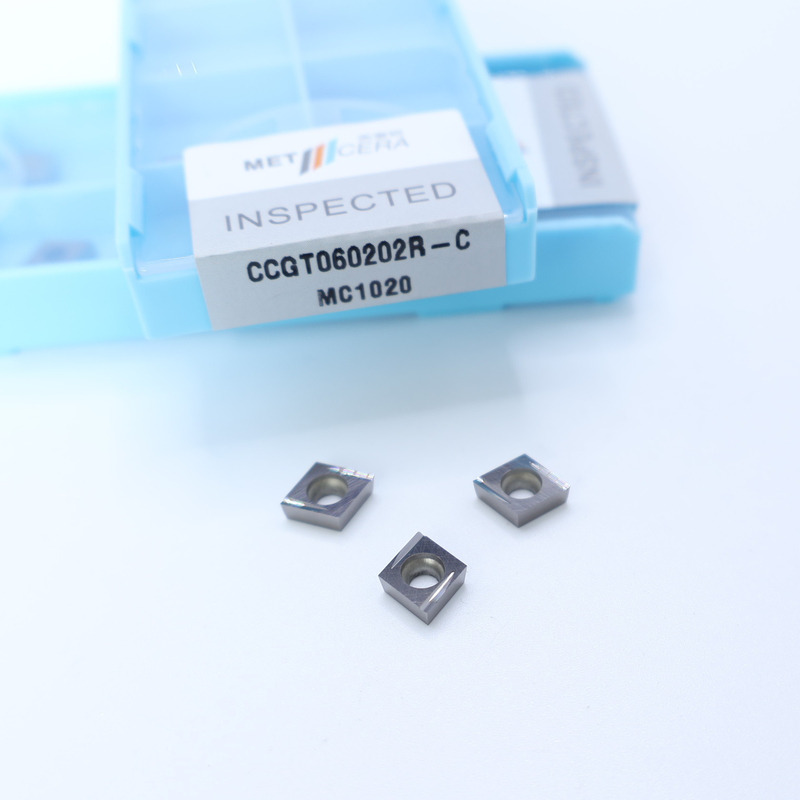 ชิ้นงานเหล็กคาร์บอน CCGT06 CCG09 เซอร์เม็ตหมุนใส่ด้วยการเสร็จและ C ปลาย ชิปบริคเกอร์สําหรับ CNC Machining