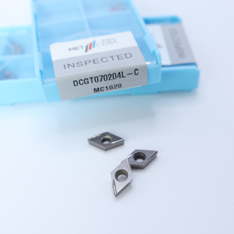Cermet CNC Turning Insert DCGT07 DCGT11 C ปลายชิปบราคเกอร์ วัสดุโลหะ ความทนทานสูง ข้อดี
