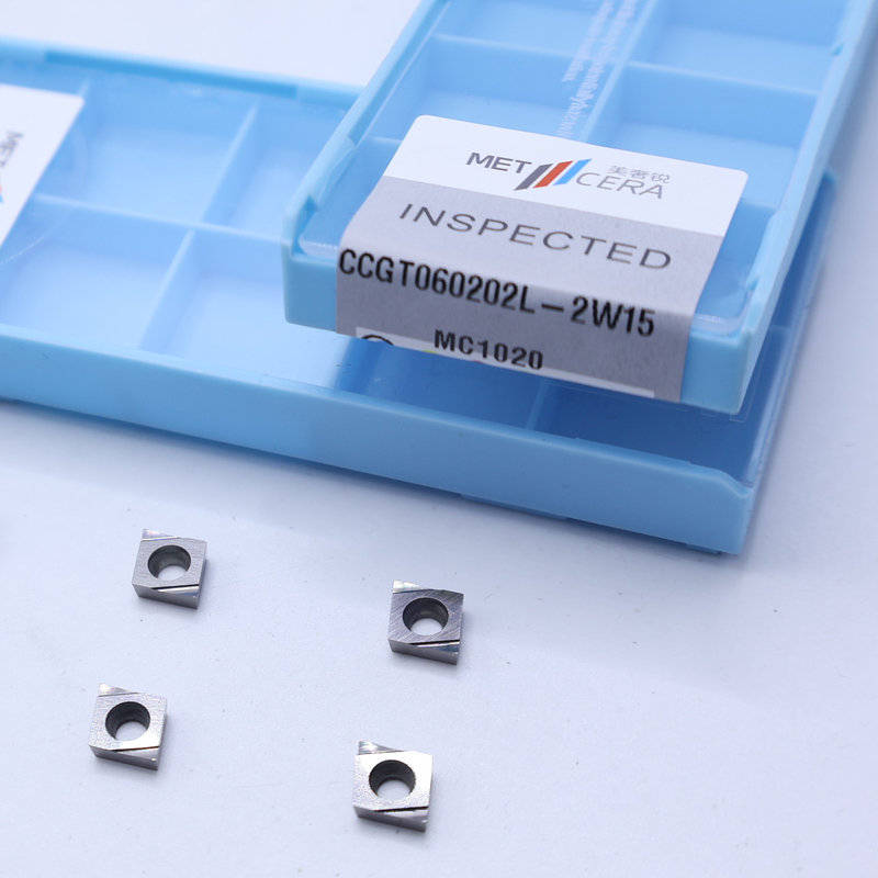 Cermet CNC Turning Insert CCGT06 กับ 2W15 ชิปบริคเกอร์สําหรับการแปรรูปเหล็ก / โลหะ / สะสม